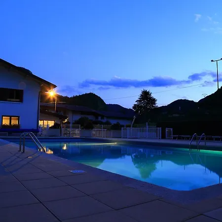 Les Moineaux Hotel Bellevaux