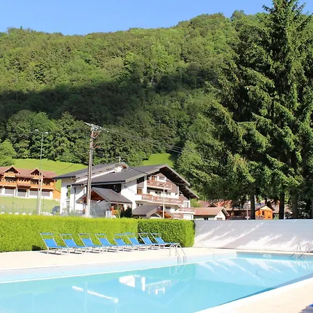 Les Moineaux 2* Bellevaux