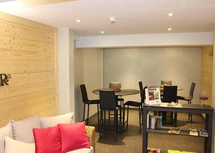 Les Moineaux Hotel 2*