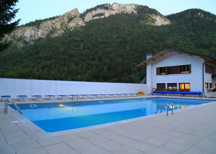 Les Moineaux Hotel